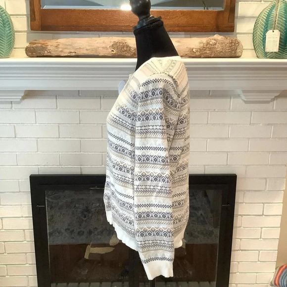 #41 Croft and Barrow Cardigan Sweater Size Medium - Picture 3 of 5